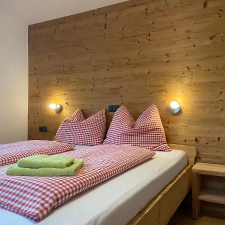 ファームステイ Apartment-chalet Moedlinghof ホップフガルテン・イム・ブリクセンタール