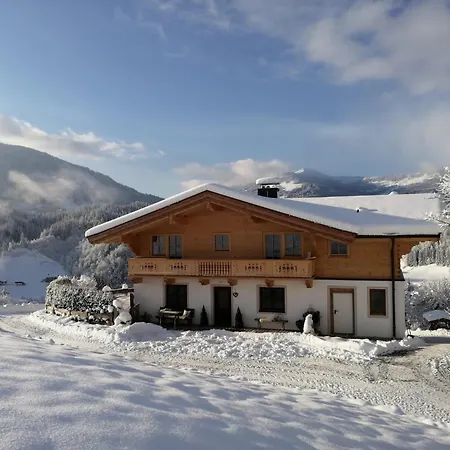 Apartment-chalet Moedlinghof ファームステイ *