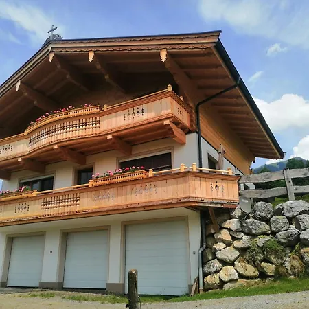 Apartment-chalet Moedlinghof ファームステイ *